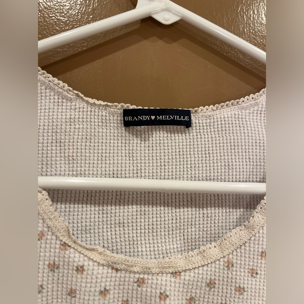 Brandy Melville shirt, NEVER BEEN WORN, one size/small, white